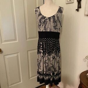 Kathy Roberts Back & White Paisley Midi Sleeveless Dress Size 18